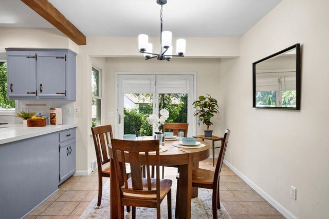 10 STONECREST Circle, Madison, WI 53717