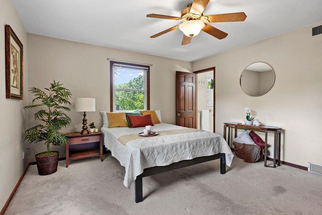 10 STONECREST Circle, Madison, WI 53717