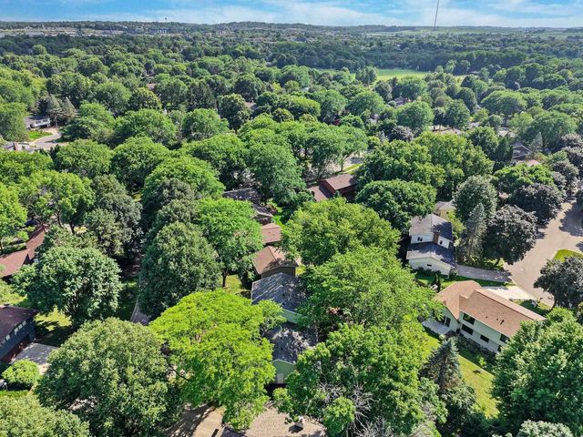 10 STONECREST Circle, Madison, WI 53717