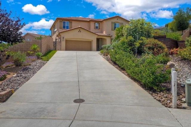 2071 Wagon Wheel Court, Escondido, CA 92026
