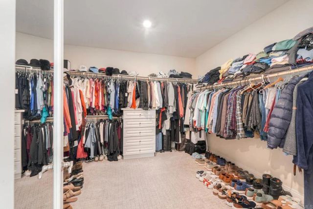 2071 Wagon Wheel Court, Escondido, CA 92026