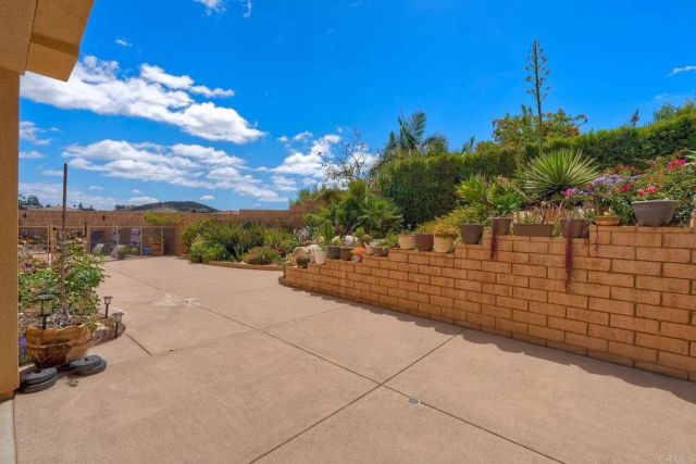 2071 Wagon Wheel Court, Escondido, CA 92026