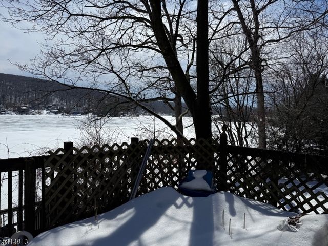 19 Up Grnwd Rd, West Milford Twp., NJ 07421