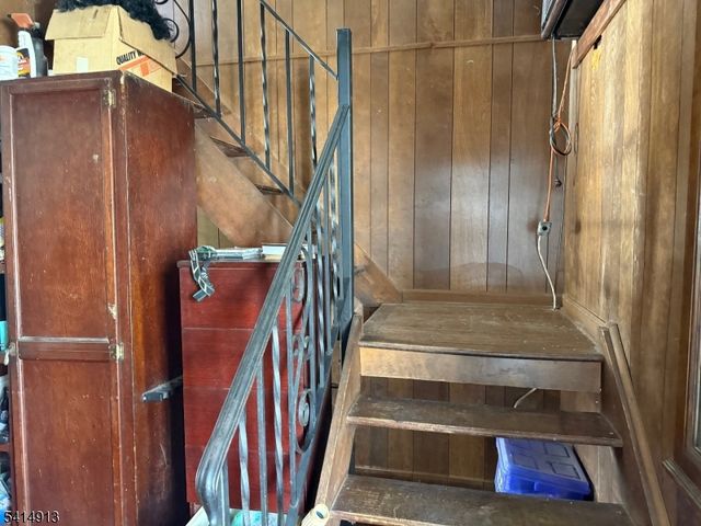 19 Up Grnwd Rd, West Milford Twp., NJ 07421