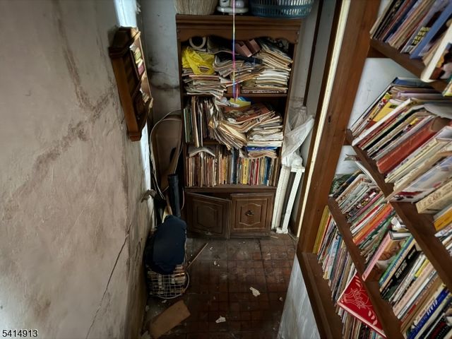 19 Up Grnwd Rd, West Milford Twp., NJ 07421