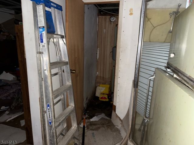 19 Up Grnwd Rd, West Milford Twp., NJ 07421