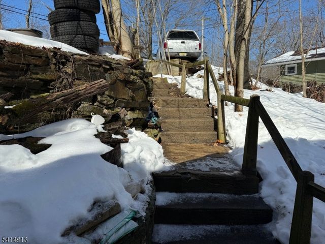 19 Up Grnwd Rd, West Milford Twp., NJ 07421