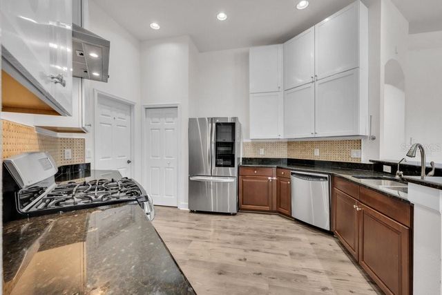 11109 WEMBLEY LANDING DRIVE, Lithia, FL 33547