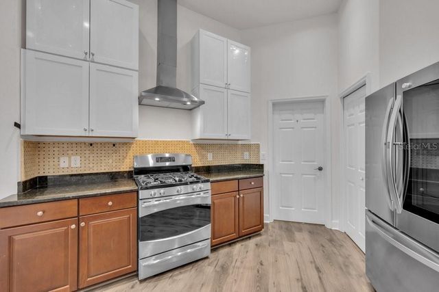 11109 WEMBLEY LANDING DRIVE, Lithia, FL 33547