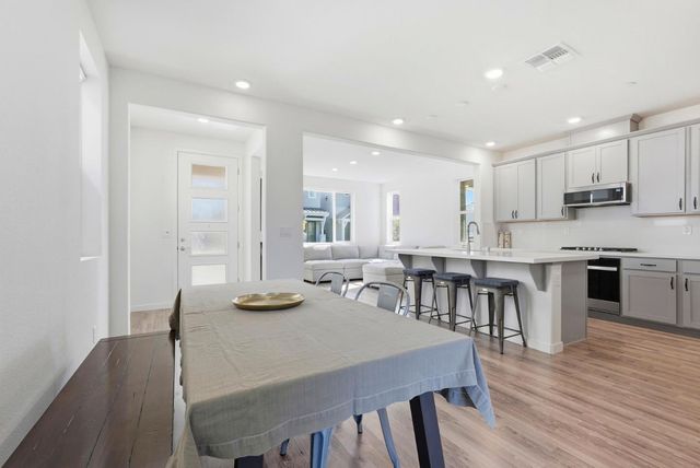 2809 Earthened Walk, Sacramento, CA 95833