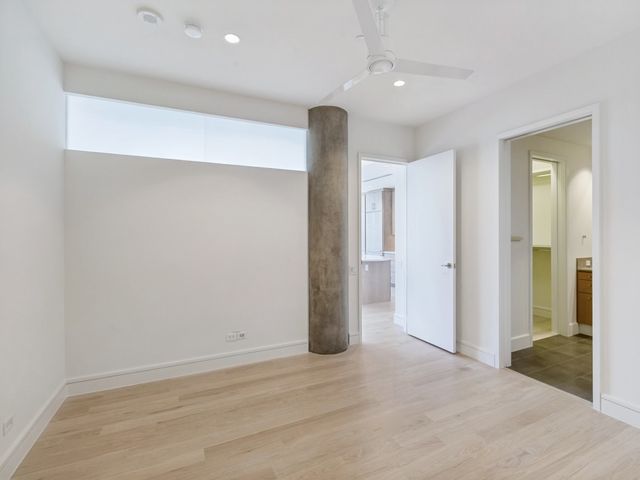 2408 Victory Park Lane 1036, Dallas, TX 75219