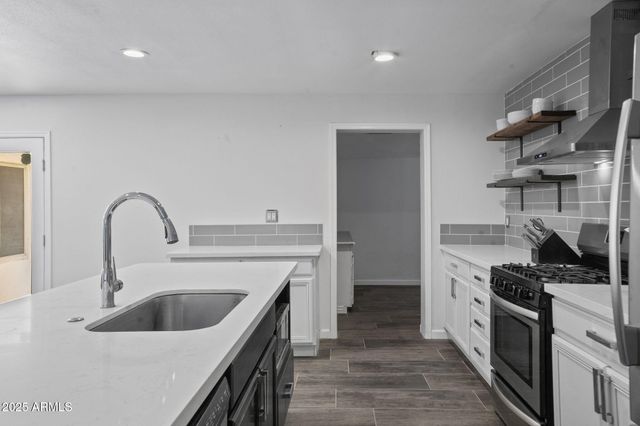 2309 W WOOD Drive, Phoenix, AZ 85029