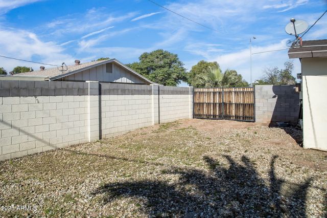 2309 W WOOD Drive, Phoenix, AZ 85029