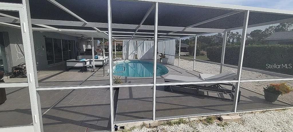 Image 25 of property listing at 1840 FLAMETREE LANE, Venice, FL 34293