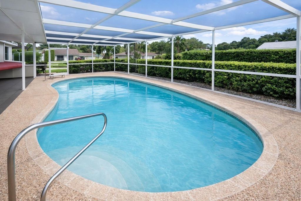 Image 27 of property listing at 1840 FLAMETREE LANE, Venice, FL 34293