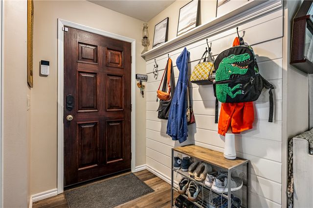 8 Harling Lane, Bella Vista, AR 72715