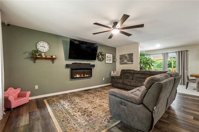 8 Harling Lane, Bella Vista, AR 72715