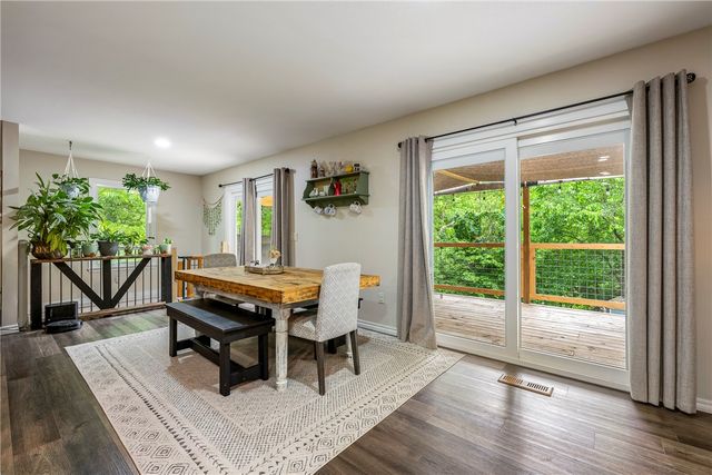 8 Harling Lane, Bella Vista, AR 72715