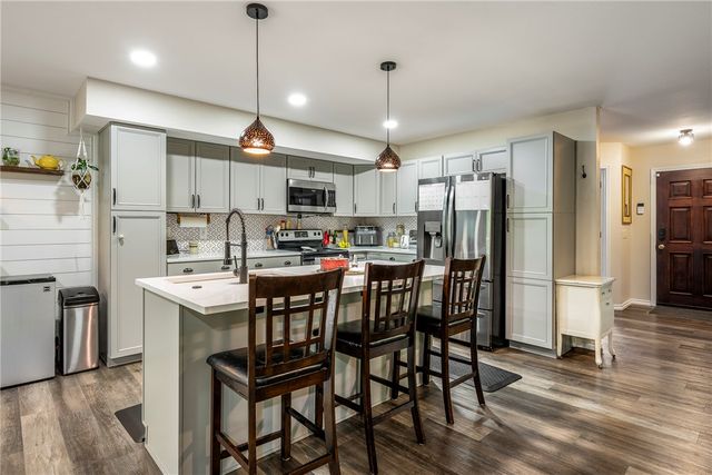 8 Harling Lane, Bella Vista, AR 72715