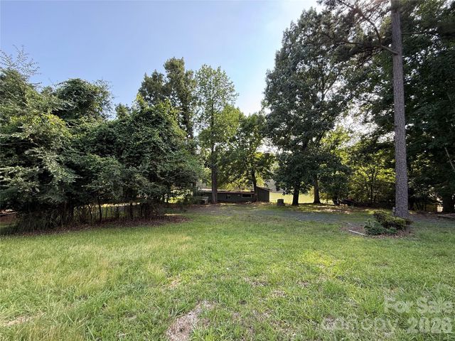 16411 Crosshaven Drive, Charlotte, NC 28278