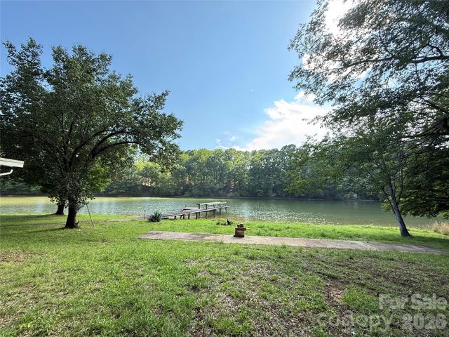 16411 Crosshaven Drive, Charlotte, NC 28278