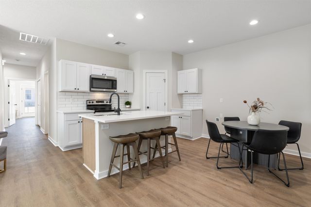 12419 W Fennec St, Maize, KS 67223