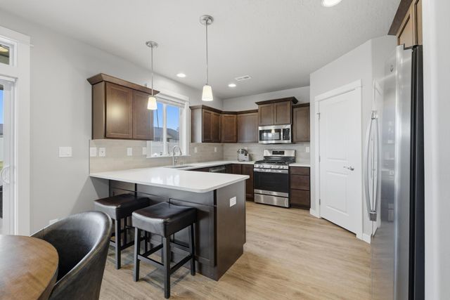 1724 S DONWOOD St, Greenacres, WA 99016