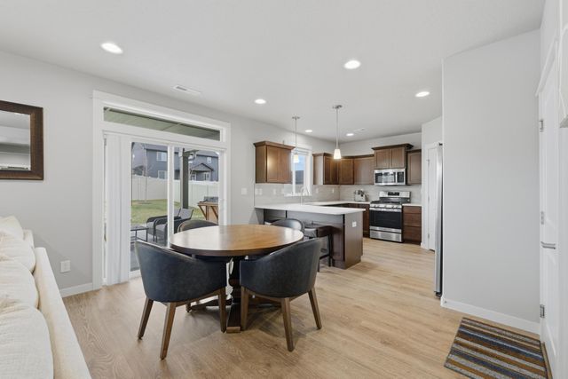 1724 S DONWOOD St, Greenacres, WA 99016