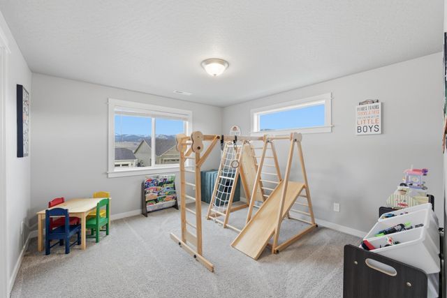 1724 S DONWOOD St, Greenacres, WA 99016