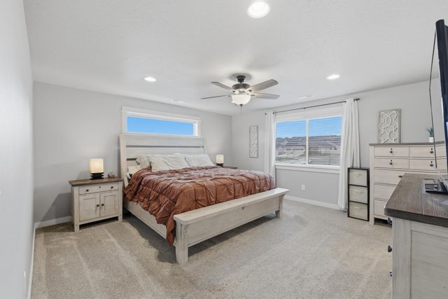 1724 S DONWOOD St, Greenacres, WA 99016