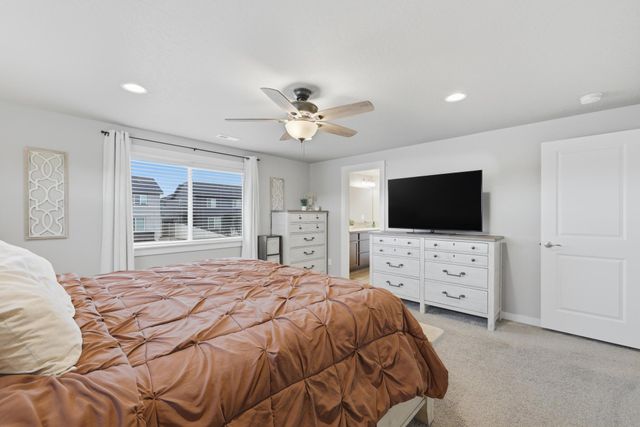 1724 S DONWOOD St, Greenacres, WA 99016