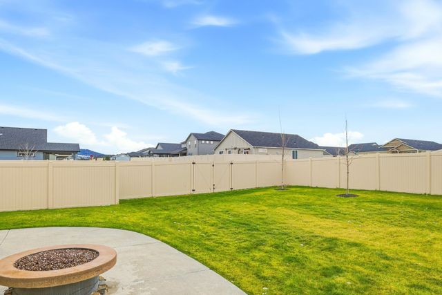 1724 S DONWOOD St, Greenacres, WA 99016