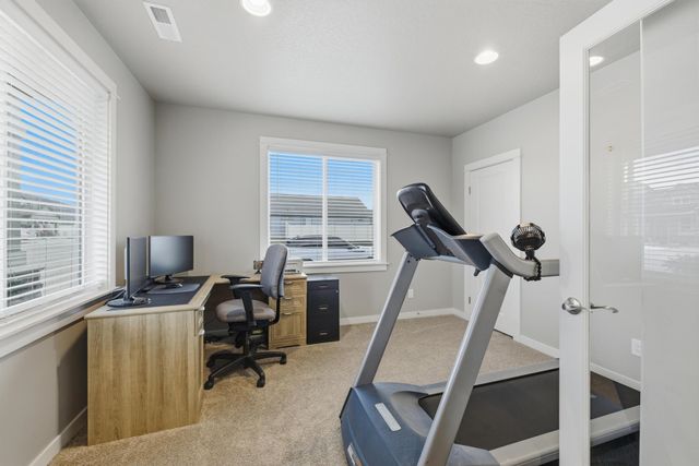 1724 S DONWOOD St, Greenacres, WA 99016