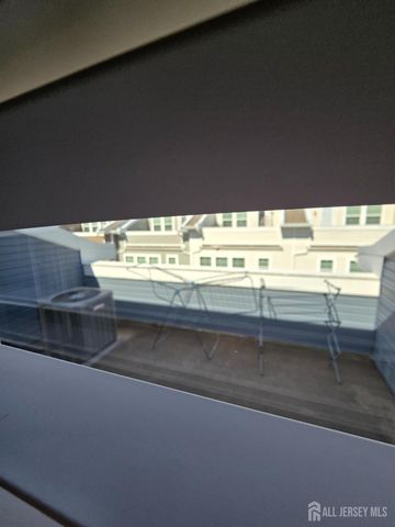 10 Bond Street, North Brunswick, NJ 08902