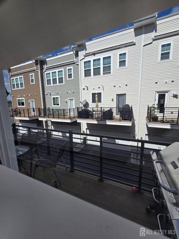 10 Bond Street, North Brunswick, NJ 08902