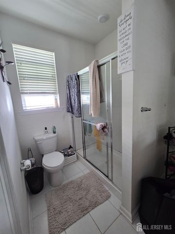 10 Bond Street, North Brunswick, NJ 08902