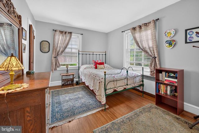 901 MAIN ST, Riverton, NJ 08077