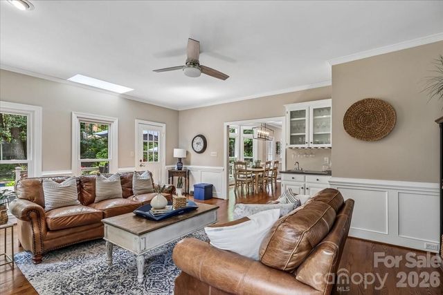 10516 Hollybrook Drive, Charlotte, NC 28277