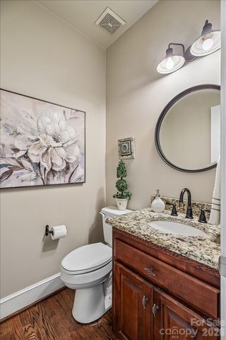 10516 Hollybrook Drive, Charlotte, NC 28277