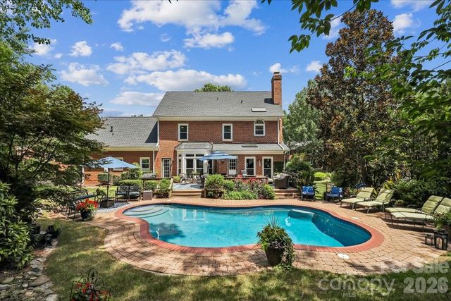 10516 Hollybrook Drive, Charlotte, NC 28277
