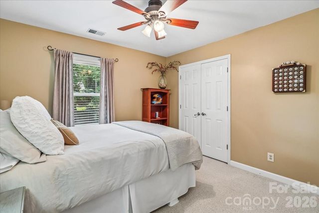 10516 Hollybrook Drive, Charlotte, NC 28277