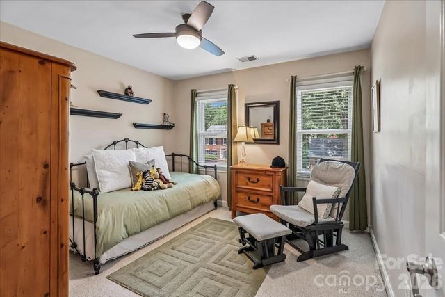 10516 Hollybrook Drive, Charlotte, NC 28277