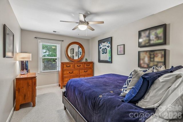 10516 Hollybrook Drive, Charlotte, NC 28277