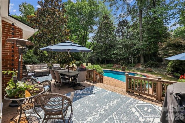10516 Hollybrook Drive, Charlotte, NC 28277