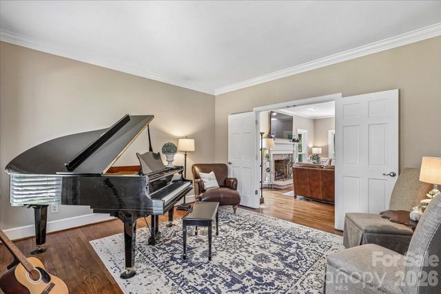 10516 Hollybrook Drive, Charlotte, NC 28277
