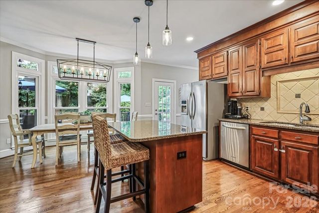 10516 Hollybrook Drive, Charlotte, NC 28277
