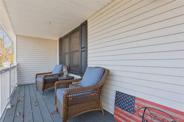 262 Walker Avenue, East Patchogue, NY 11772