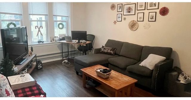 3819 N Greenview Avenue 1S, Chicago, IL 60613