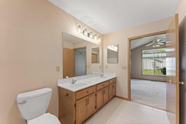 8725 Baxter Way 43, Inver Grove Heights, MN 55076