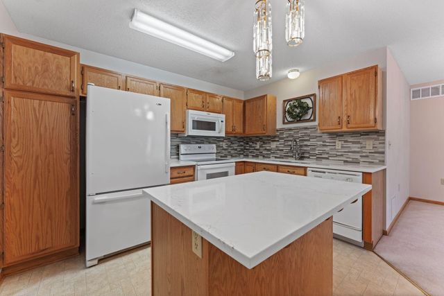 8725 Baxter Way 43, Inver Grove Heights, MN 55076